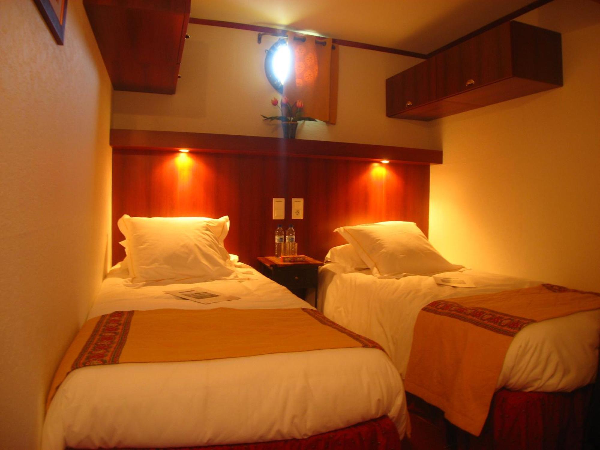 Hotel Bateau Le Phenicien Aigues-Mortes Esterno foto