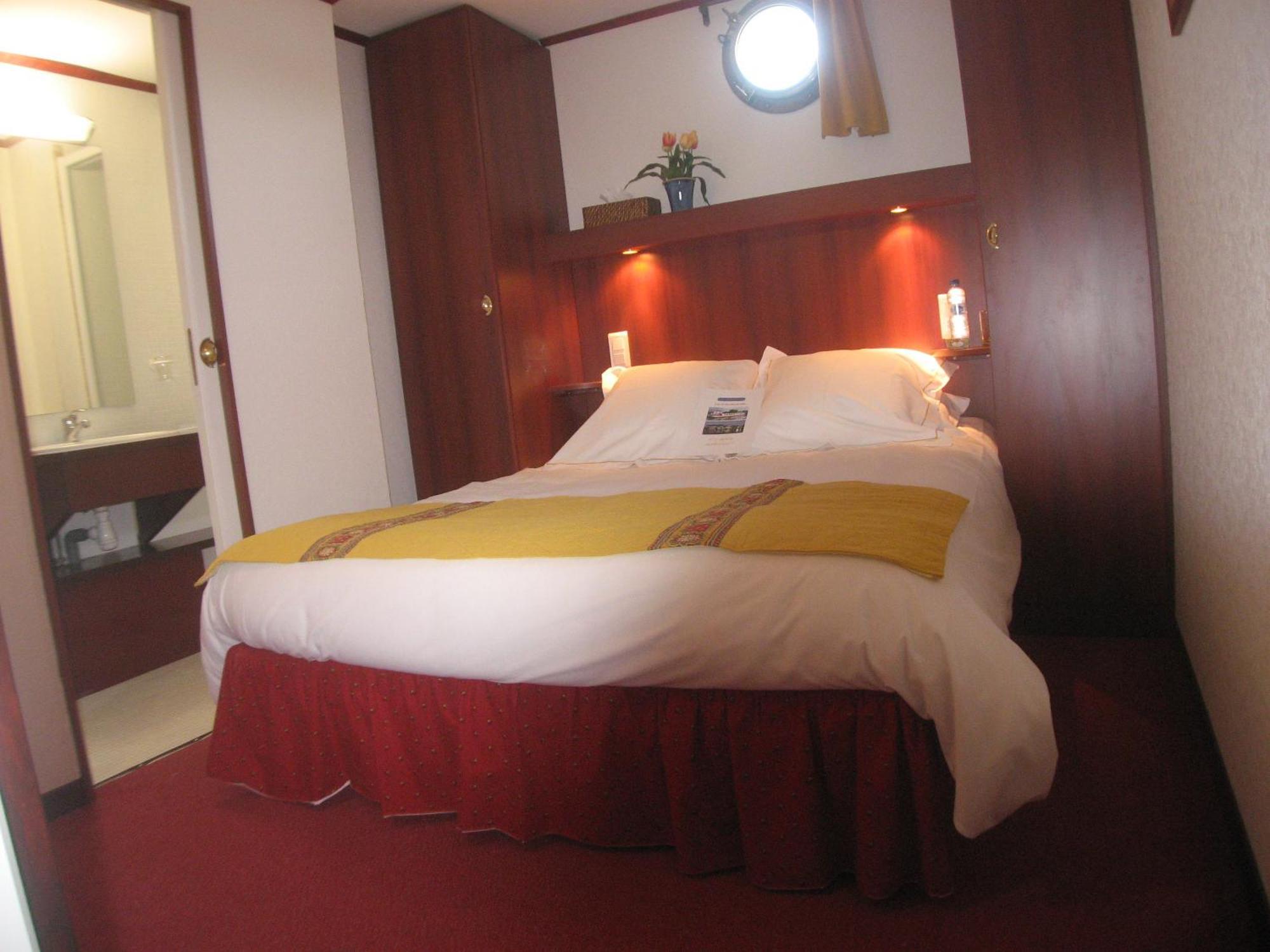 Hotel Bateau Le Phenicien Aigues-Mortes Esterno foto